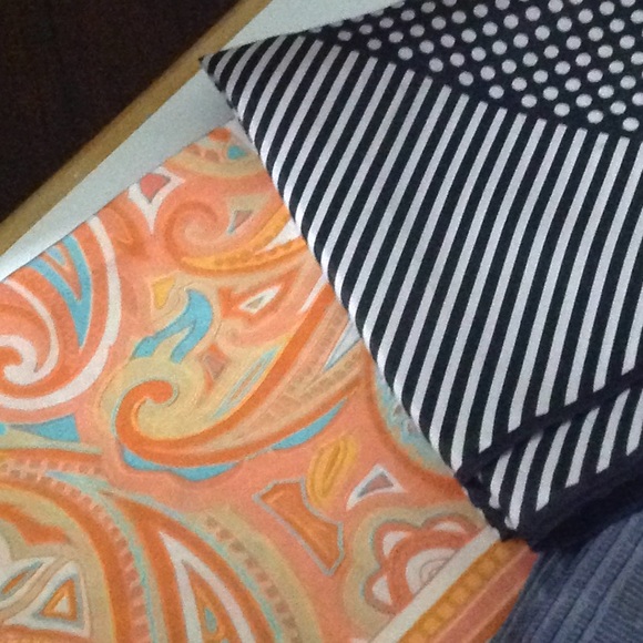 Assorted Scarves - Picture 3 of 6